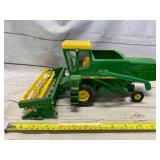 John Deere Ertl 6600 Combine 