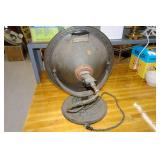 Antique Universal E9937 Electric Heater