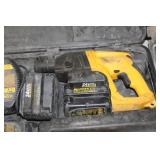 DeWalt 24V Cordless Rotary Hammer Steel Drilling 1/2" DW064  with Battery (x3), Charger, Case