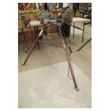 Ridgid Tristand No. 450 1/8 to 5 53"Lx48"Wx35"H