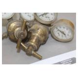 Lot of (2) Compressed Gas Regulator Gauge Set  with 4000psi, 400psi