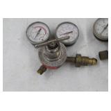 Lot of (2) Compressed Gas Regulator Gauge Set  with Smith Acetylene Gas 30-150-510 400psi, Lincoln Electric Magnum 4000psi