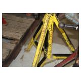 Lot of (2) Sumner Pipe Stand V-head
