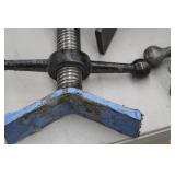 Lot of (3) Sumner V-head Pipe Stand Head Assembly