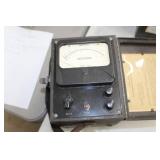 Vintage 1943 Vibrotest U.S. Navy Type CV Megohm Meter 100Megohms-600V 218  with Case