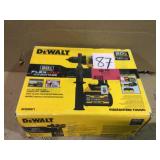 20-Volt MAX Cordless Brushless 1/2 in. Hammer Drill/Driver with FLEXVOLT ADVANTAGE with (1) FLEXVOLT 6.0Ah Battery by DEWALT Customer Returns See Pictures