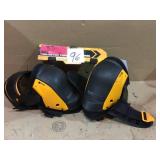 Toughbuilt GELFIT Black Thigh Extreme Comfortable Support Stabilization Knee Pads New Customer Returns See Pictures