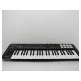 Working M-AUDIO Oxygen 49 Electric Keyboard