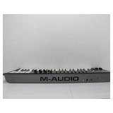 Working M-AUDIO Oxygen 49 Electric Keyboard