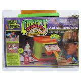 Vintage CREEPY CRAWLERS Set w/Molds