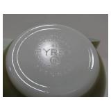 Set of 3 Matching Vintage PYREX Nesting Bowls