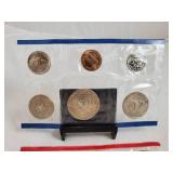 1981 U S Mint Uncirculated Philadelphia & Denver Mint Sets