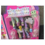 6 Squinkies Toys...