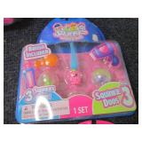 6 Squinkies Toys...
