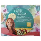 New Pioneer Woman 2 Piece Floral Cutting Board Set