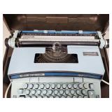 Vintage Smith Corona Typewriter in Case