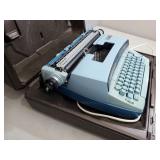Vintage Smith Corona Typewriter in Case