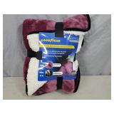 New Goodyear 12V Plush and Sherpa Heated Blanket