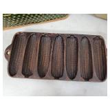 Hawkeye Burlington Picnic Basket, Pampered Chef