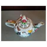 Alice in Wonderland Tea Pot and Hot Pad