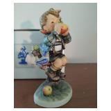 1974 Hummel Goebel Stiller Geniber An Apple A Day Figurine