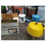Collection of Kitchen Items