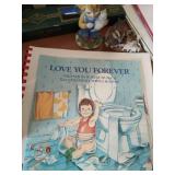 Collection of Home Décor and Linens