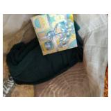 Collection of Home Décor and Linens