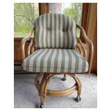 Rattan Patio Table With Four Chairs