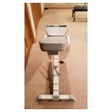 Hoist bench press seat with leg lift