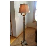 Tall Ribbed Column Floor Lamp