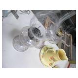 2 Vintage Liquid Oil Lamps and 2 Vi...