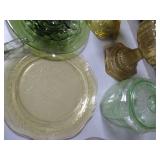 Vintage Yellow and Green Color Glas...