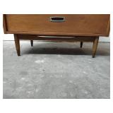 Mid Century Modern Mainline 5 Drawer Chest By Hooker