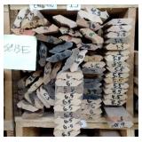 2 1/4" x 9/16" Red Oak Crown Moulding (SC13E)