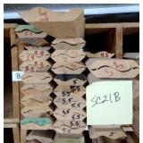 3 1/2" x 3/4" Red Oak Crown Moulding (SC21B)