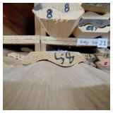 3 1/2" x 3/4" Red Oak Crown Moulding (SC21E)