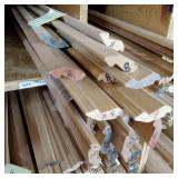 2 1/4" x 3/4" Red Oak Wainscot Cap (SC23E)
