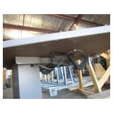 ADJUSTABLE WORK STATION AND WORK TABLE