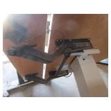 ADJUSTABLE WORK STATION AND WORK TABLE