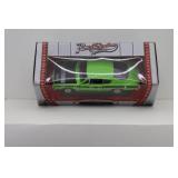 Yatming Road Signature Collection 1:18 1969 Plymouth Barracuda