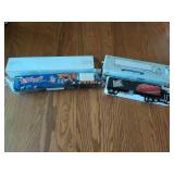 Set of two Semi