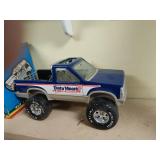 Set of 4 Dinty Moore Trucks