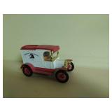 Ertl Company Replica 1913 Ford Model T Van Bank