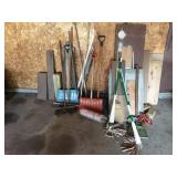 Lot of garage items