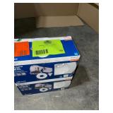 COMMERCIAL ELECTRIC 4 IN. WHITE LED SWIVEL BAFFLE ROUND TRIM NEW CONSTRUCTION AND REMODEL RECESSED LIGHTING KIT WITH LED BULB. SEE PICTURES!!