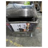 DYNA-GLO 4-BURNER PROPANE GAS GRILL IN STAINLESS STEEL WITH GRIDDLE. SEE PICTURES!!