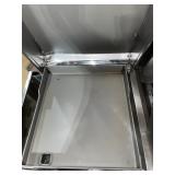 DYNA-GLO 4-BURNER PROPANE GAS GRILL IN STAINLESS STEEL WITH GRIDDLE. SEE PICTURES!!