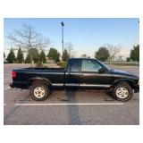 2000 Chevrolet S-10 - 1 OWNER - 4X4