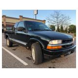 2000 Chevrolet S-10 - 1 OWNER - 4X4